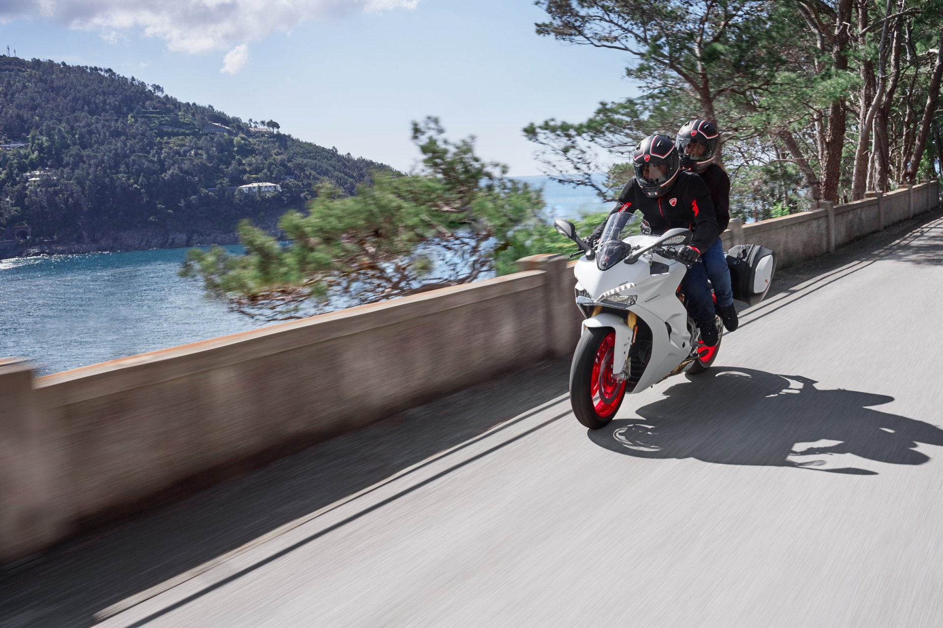 SuperSport touring